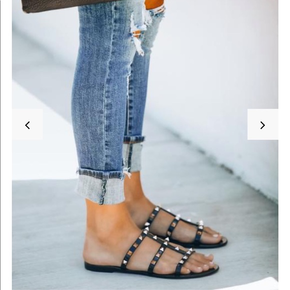 💚NIB Rockstud caged flat sandals size 6/ 6.5 - Picture 6 of 8